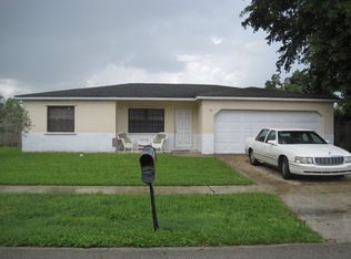 10850 Stacey Ln, Boca Raton, FL 33428