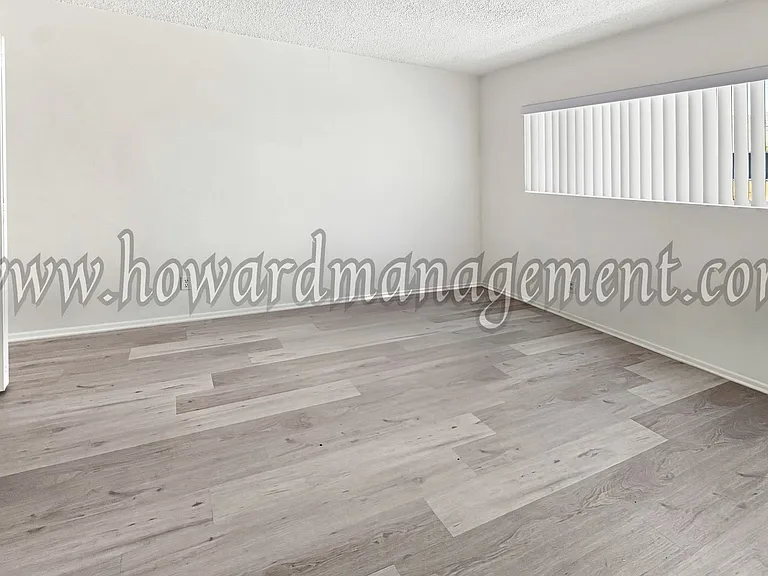 3637 Mentone — Photo 6