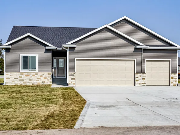 1201 Hickory Ct, Story City, IA 50248