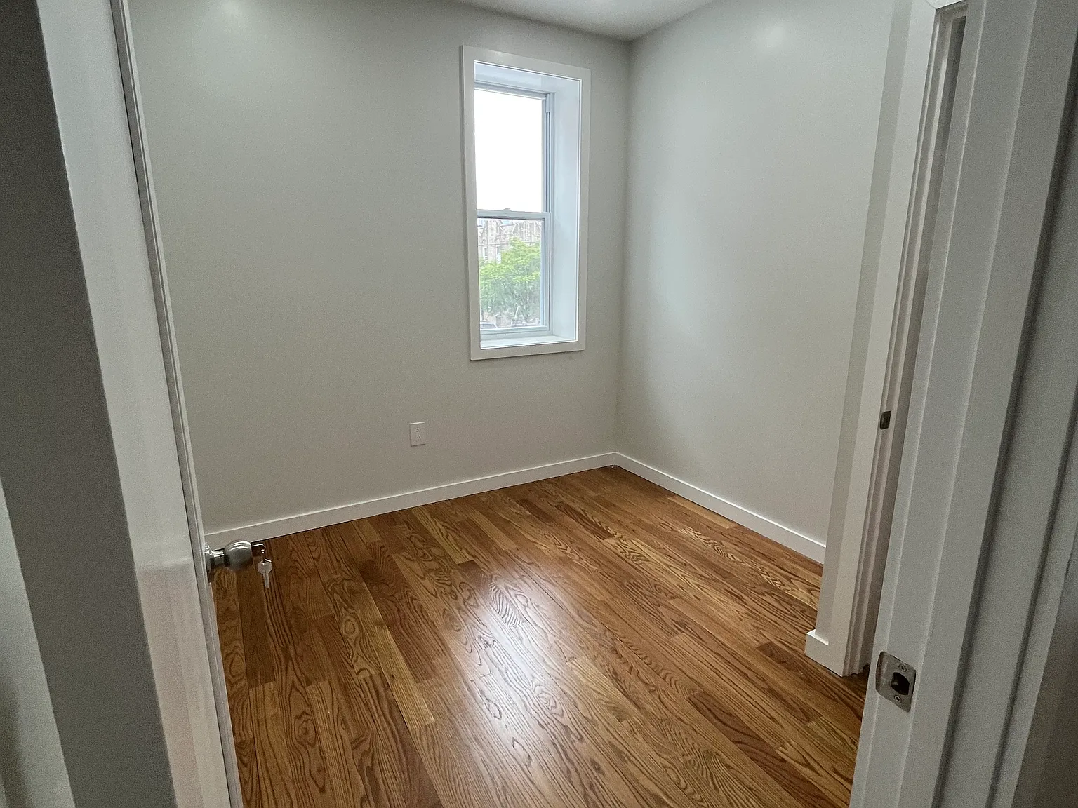 306 Parkville Avenue — Photo 4