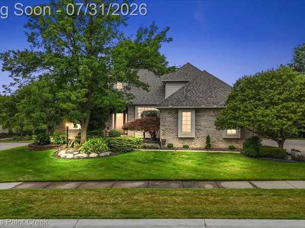 55261 Kingsway Dr, Shelby Township, MI 48316