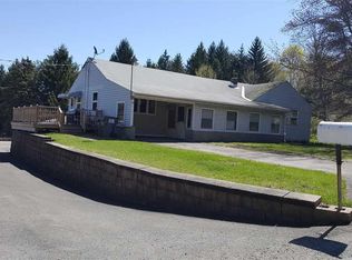 12 Weatherwax Rd, Wynantskill, NY 12198