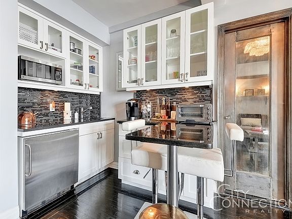 4th image of 5 Tudor City Pl APT 1135