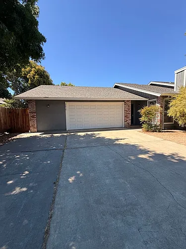 2816 Windsong Ave Photo 1