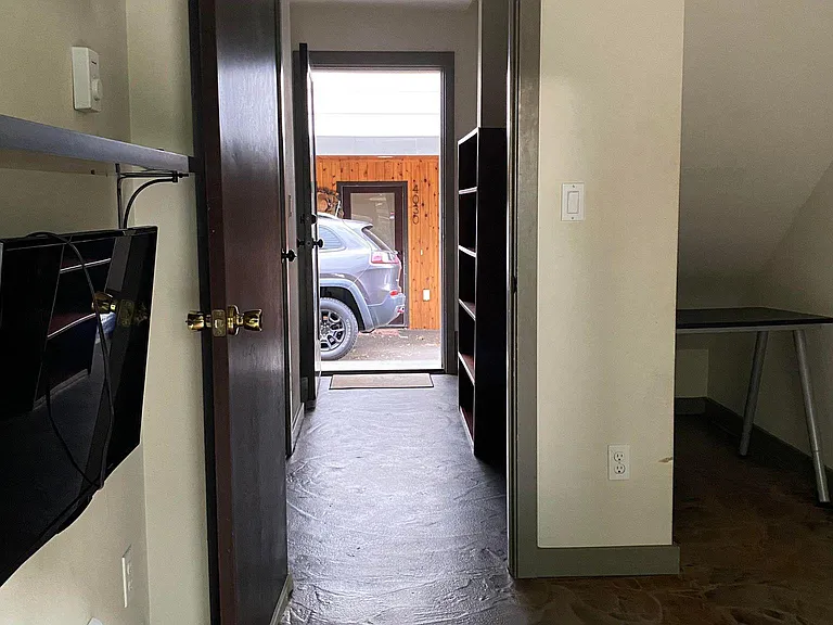 4034 Pasadena Pl NE — Photo 14