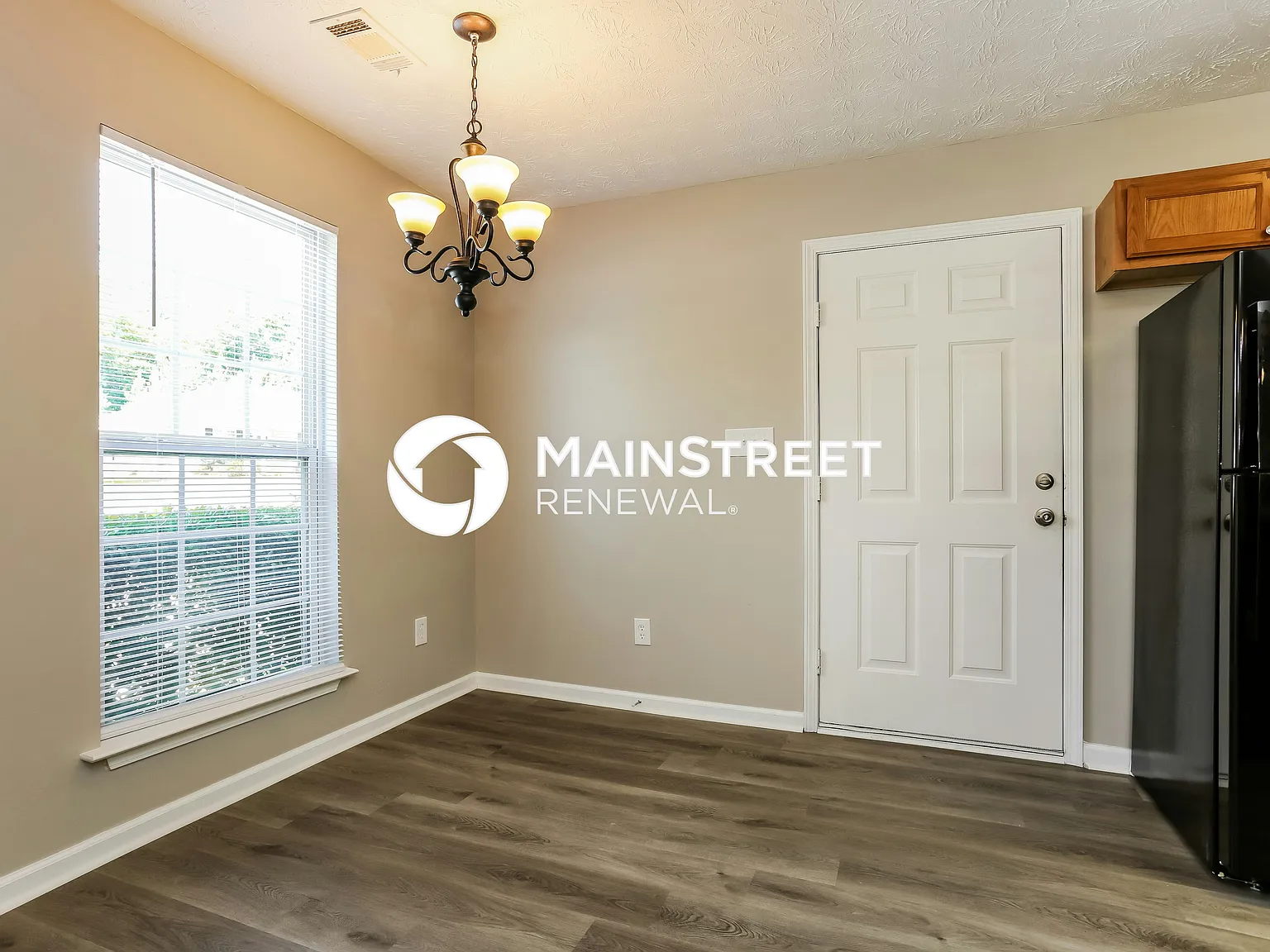 1060 Overlook Dr — Photo 4