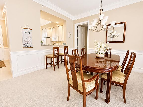 3rd image of 4 Harbour Isle Dr E #Penthouse 4