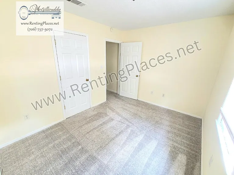 1212 Holden Dr — Photo 7