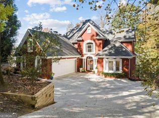 9270 Bayhill Dr, Gainesville, GA
