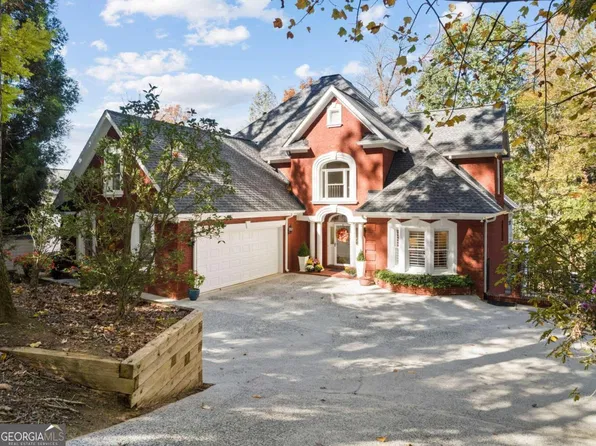 9270 Bayhill Dr, Gainesville, GA 30506