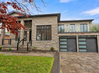 2091 Bridge Rd, Oakville, ON L6L 2E8