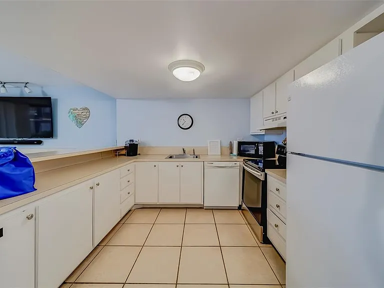 17580 Gulf Blvd #412 — Photo 46