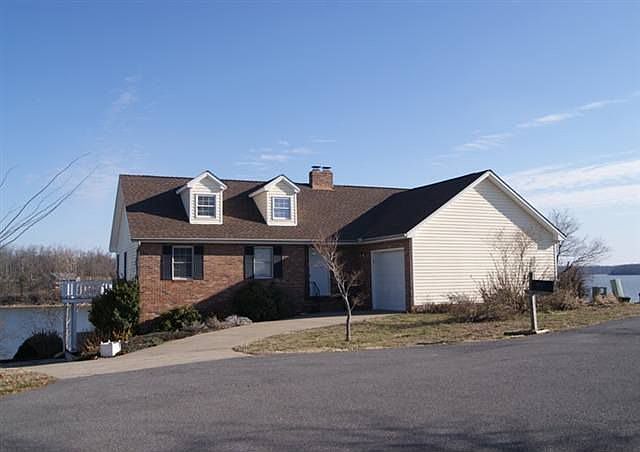 1st image of 103 Eagle Point Dr