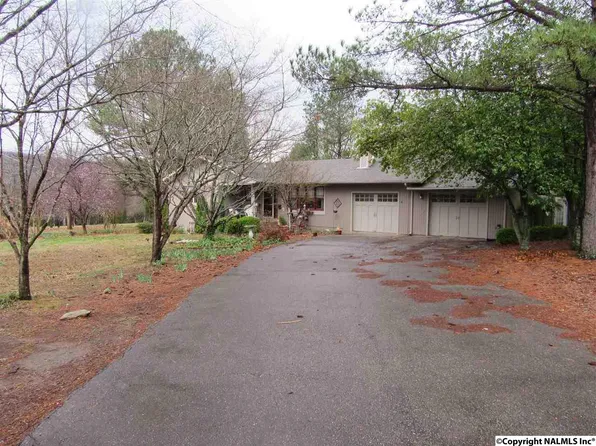 152 Harmening Dr, Huntsville, AL 35811