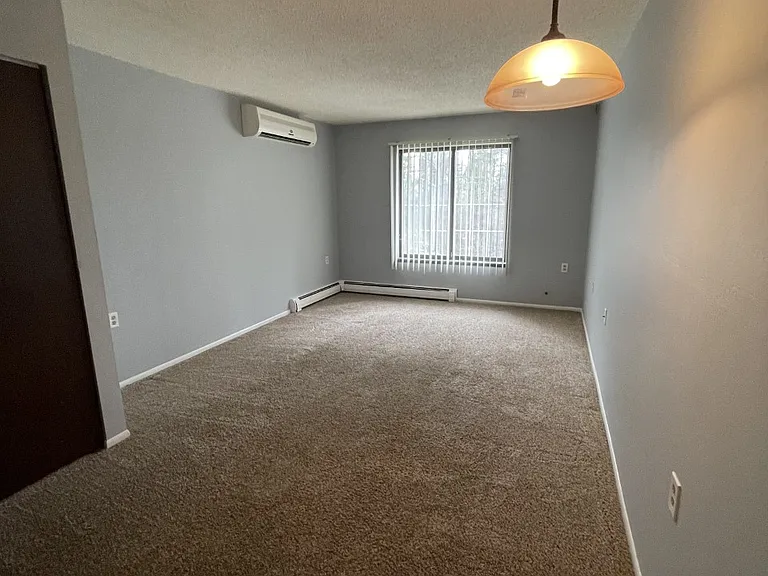 208 2nd St #7 — Photo 6