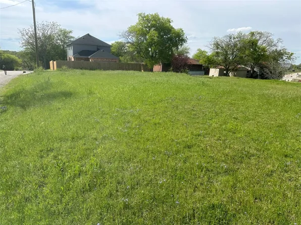601 NW 17th St, Grand Prairie, TX 75050