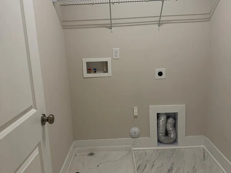 836 Pryor St — Photo 17