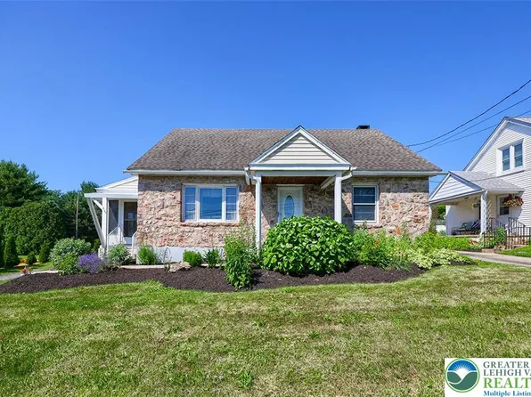 5146 Vera Cruz Rd, Emmaus, PA 18049