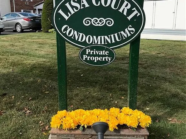 22 Lisa Ct APT 12, Waterbury, CT 06704