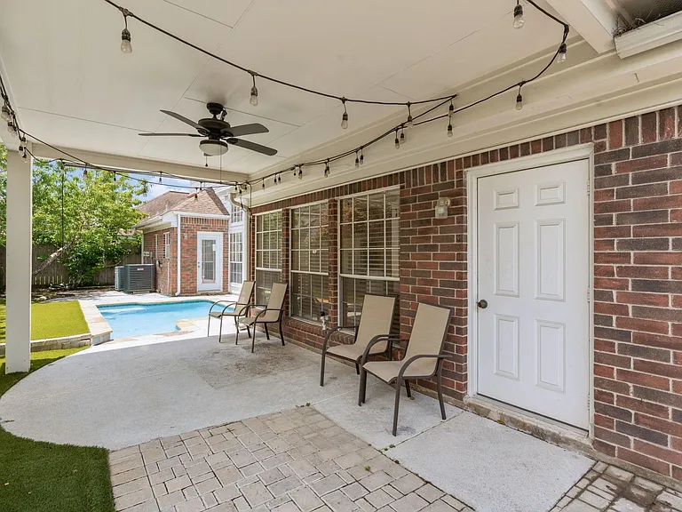 14207 Woodville Gardens Dr — Photo 38