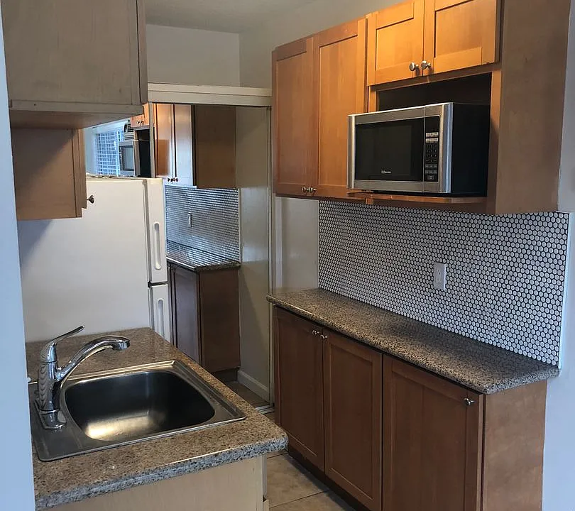 588 E. Mel Avenue - Hermosa Palms