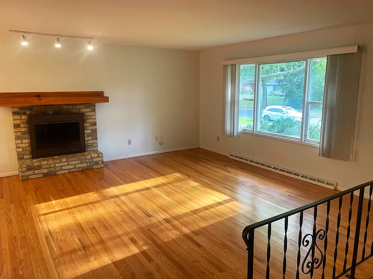 1522 Cameron Dr — Photo 11