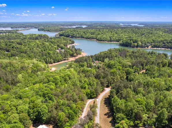 26 Wilbanks Rd, Seneca, SC 29678