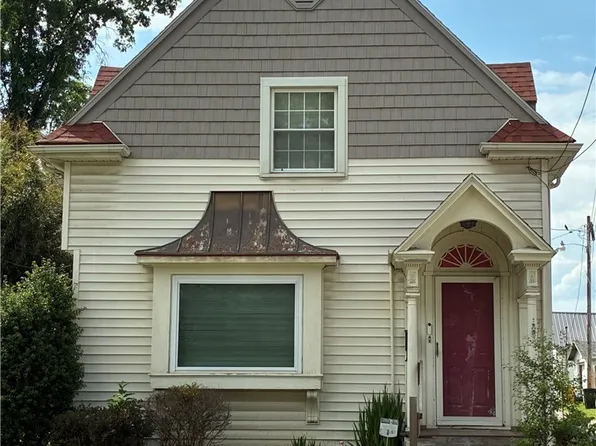 1605 Liberty St, Parkersburg, WV 26101
