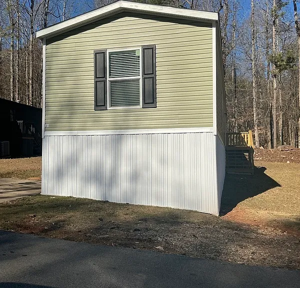 31 Poole Cir — Photo 1