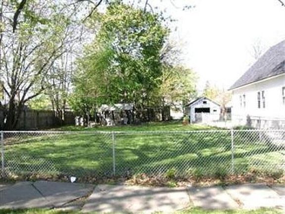 5th image of 3350 W 122nd St