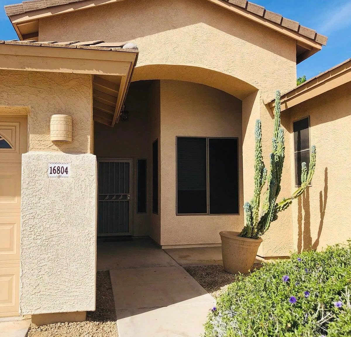 4 bed, 3.5 bath, 2757 sqft, $2,670 — Photo 4