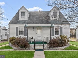 35 Ridgemoor Rd, Baltimore, MD 21221