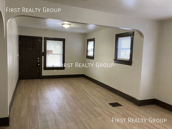 5th image of 3216 Hoover Ave