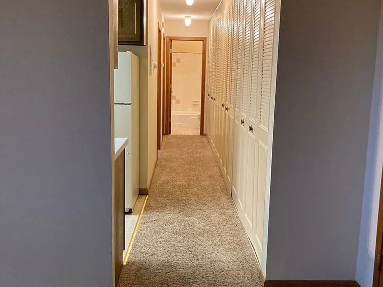 1701 Kenwood Ave — Photo 9