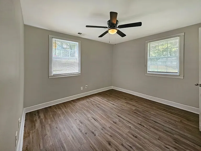 382 Cologne Dr SE — Photo 20