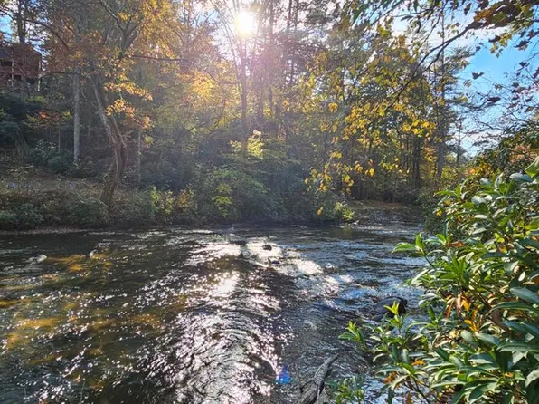 23 Roaring Forks Ln, Ellijay, GA 30540