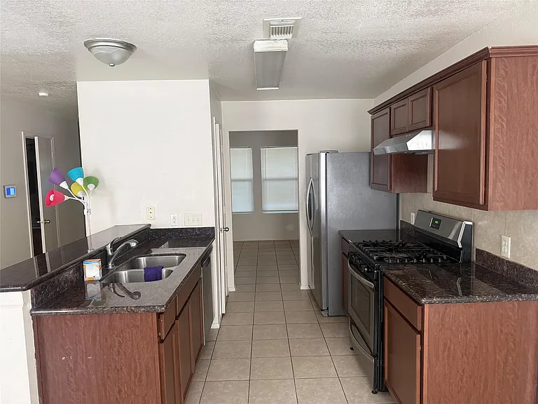 3434 Dartmouth Field Ln — Photo 5