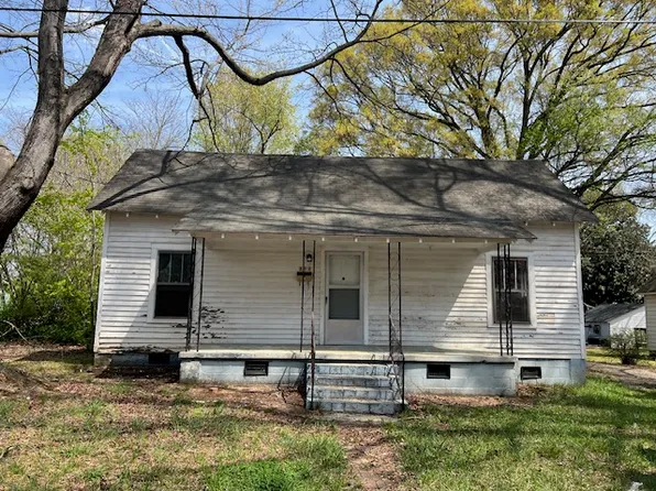 312 E Lowrance Ave, Mooresville, NC 28115