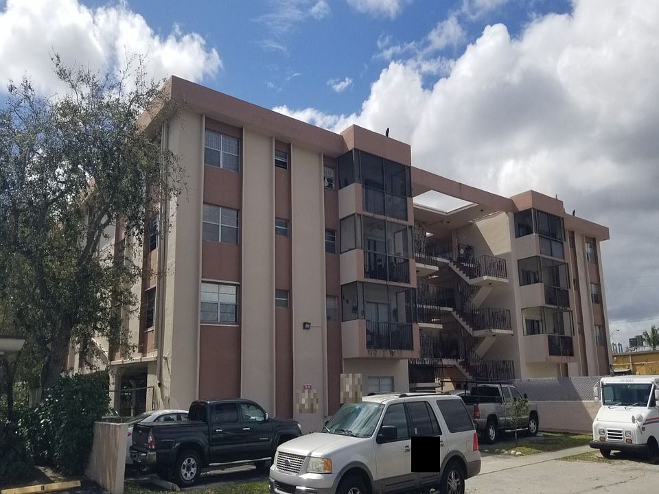 1st image of 1230 NE 139th St APT 404