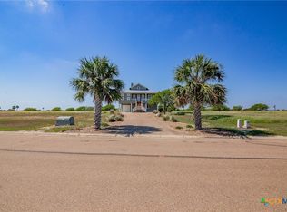 342 Bay Club Dr, Seadrift, TX 77983