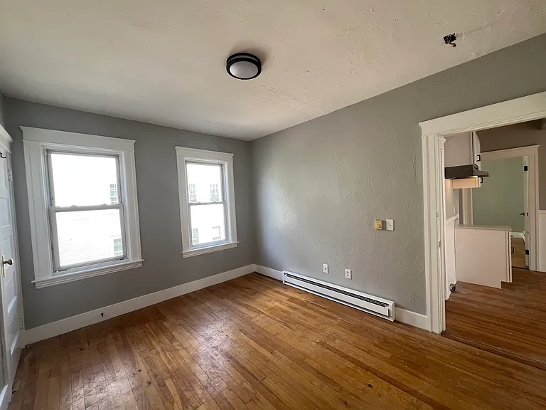 9 1/2 Bourne St #2 — Photo 6