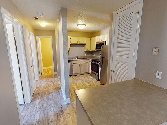 3rd image of 1201 S Hutchins Ave APT 206
