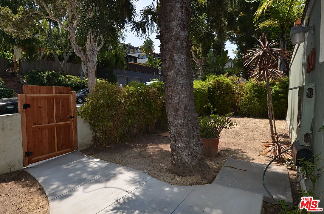 1 bed, 1.0 bath, 700 sqft, $3,500 — Photo 1