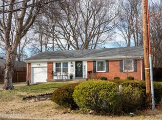 6903 Green Manor Dr, Louisville, KY 40228