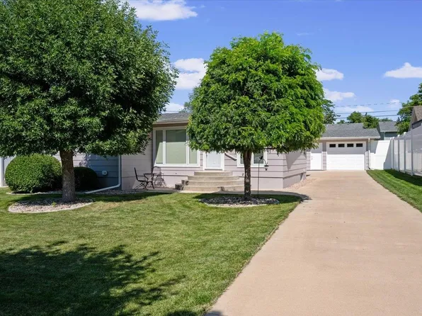 124 S 5th St, Spearfish, SD 57783
