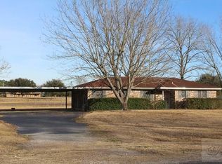 507 Meneley Rd, Winnie, TX 77665