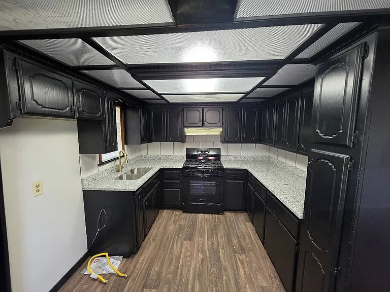 10311 Bellview Dr — Photo 3