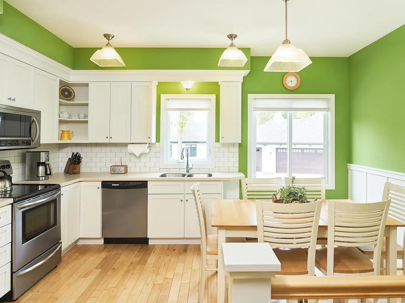 3 bed, 3.5 bath, 1608 sqft, $2,700 — Photo 4
