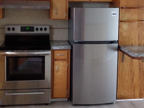Stove & Refrigerator view
