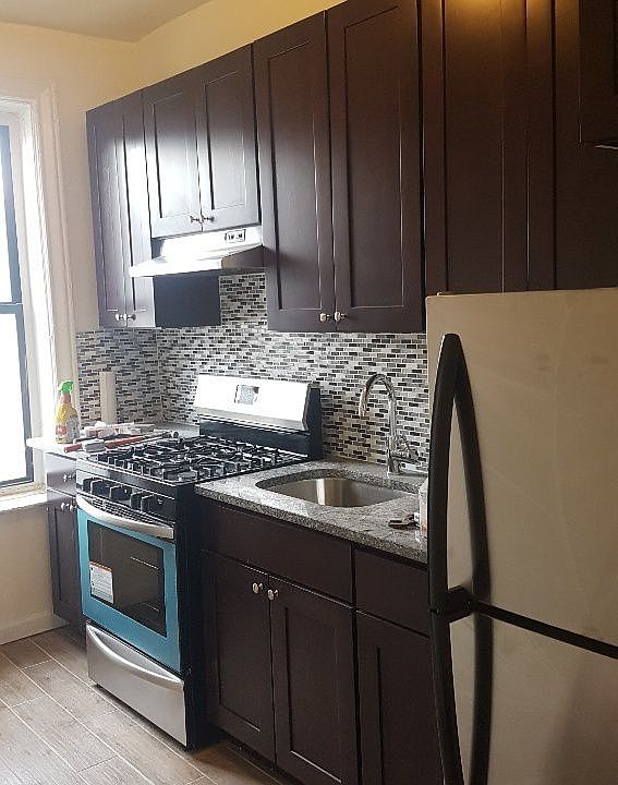 1st image of 260 Hawthorne St APT C1